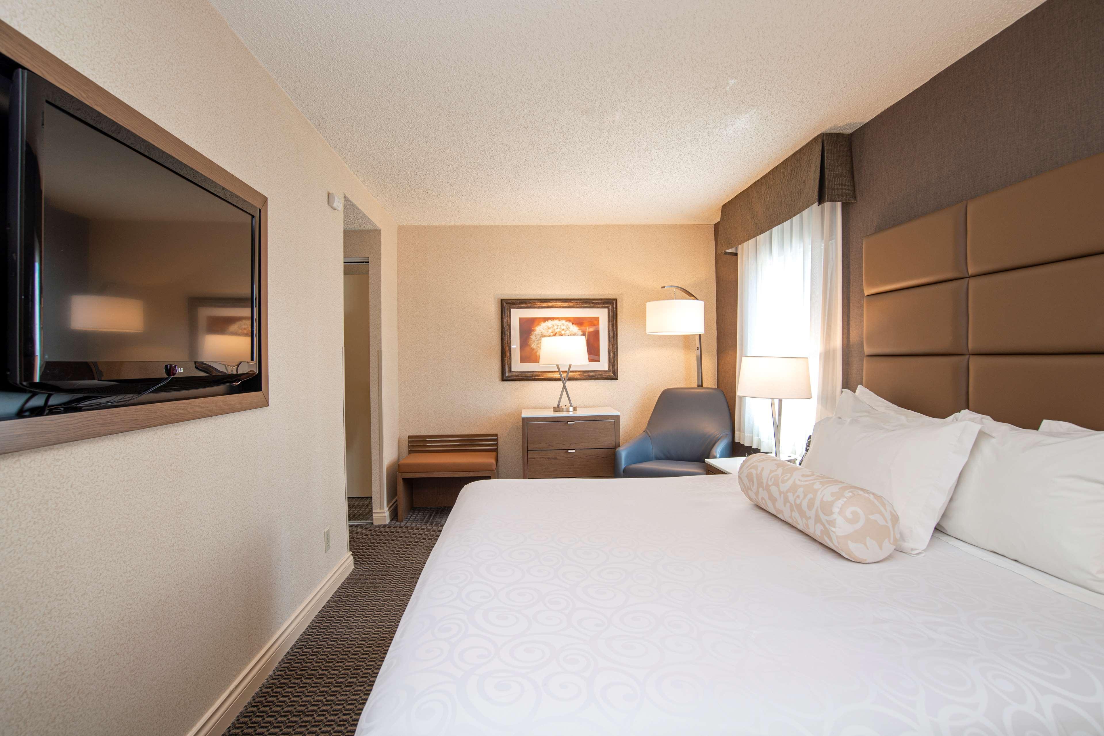 Best Western Premier Chateau Granville Hotel & Suites & Conference Centre Vancouver Exterior photo